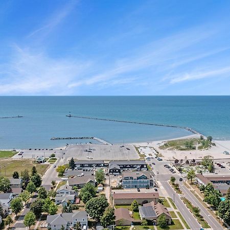 Snyders Shoreline Inn Ludington Esterno foto